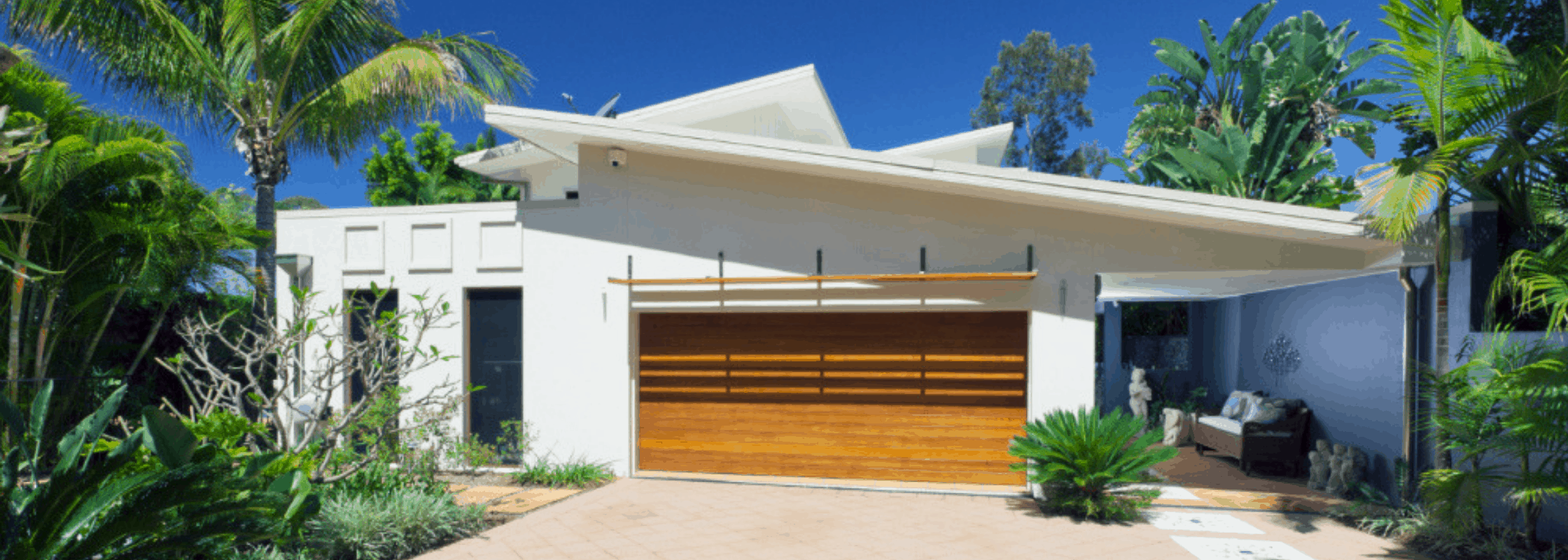 Modern Beach Front House - ARC Roofing